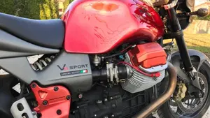 Moto Guzzi V11 Cafè Sport (2003 - 06)  (6)