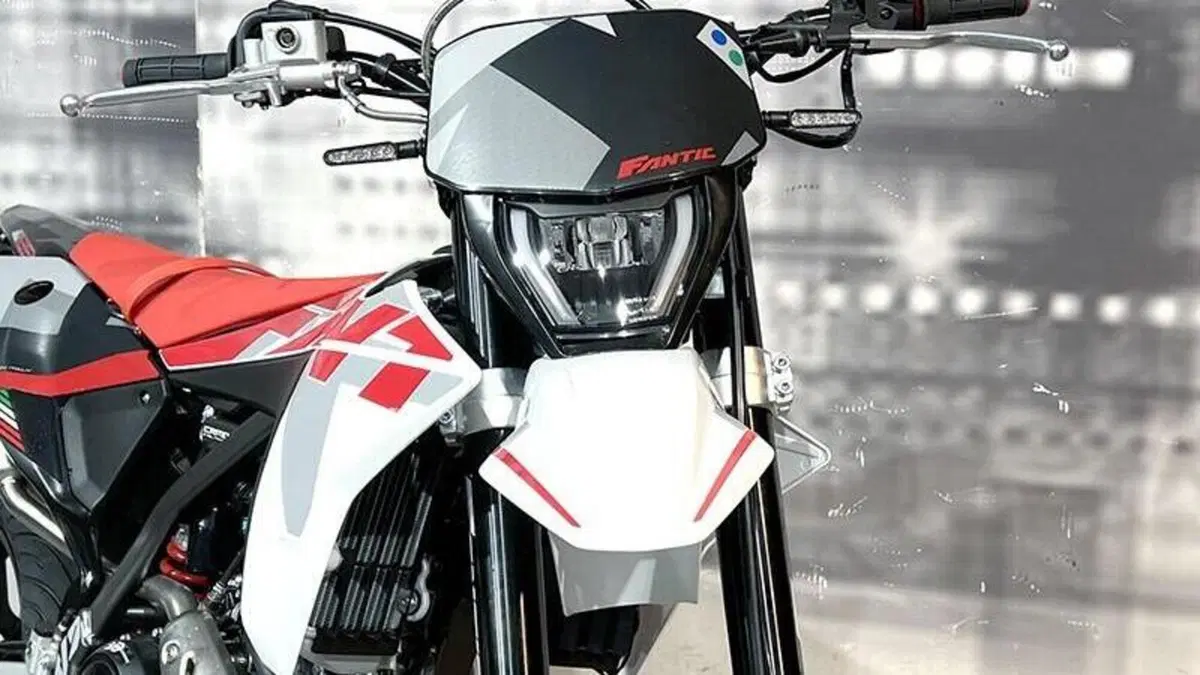 Fantic Motor XMF 125 Competition (2025 - 26)  (9)