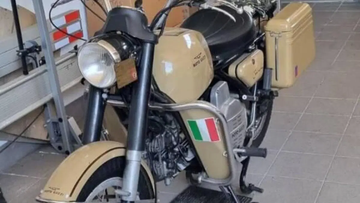 Moto Guzzi   (2)