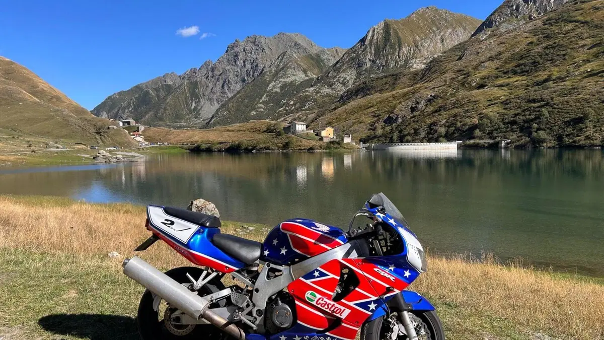 Honda CBR 900 RR (1998 - 99)  (2)