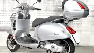 Vespa GTS 250 i.e.  (2)