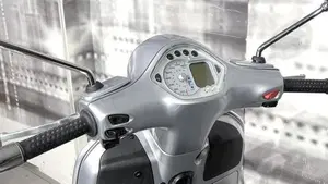 Vespa GTS 250 i.e.  (6)