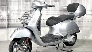 Vespa GTS 250 i.e.  (7)