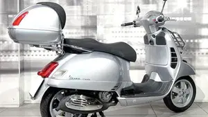 Vespa GTS 250 i.e.  (8)