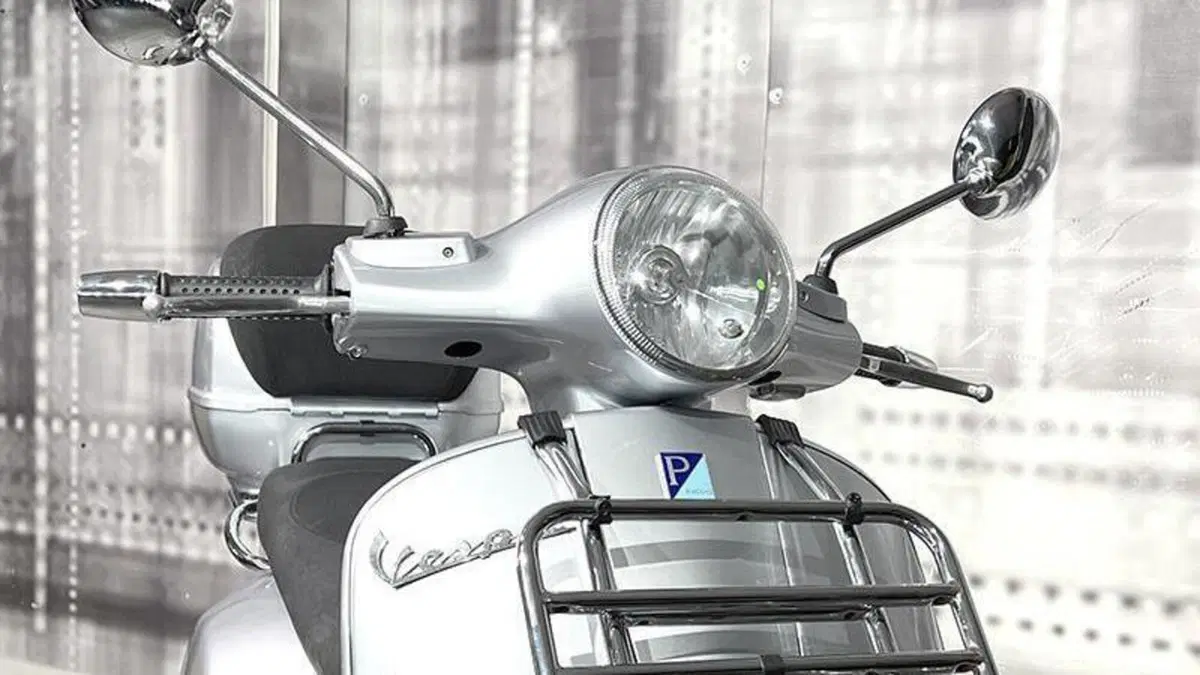 Vespa GTS 250 i.e.  (9)