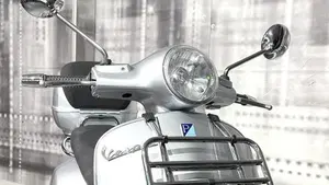 Vespa GTS 250 i.e.  (9)