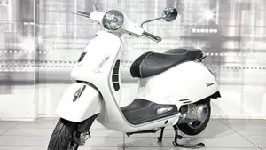 Vespa GTS 300 Super ABS (2014 - 16)  (7)