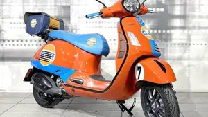 Vespa GTS 300 (2023 - 24) 