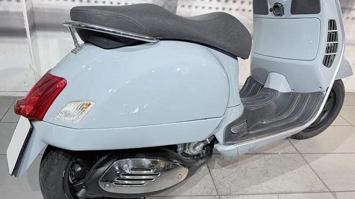 Vespa GTS 250 i.e.  (5)