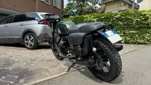 Moto Guzzi V7 Stone (2012 - 15)  (6)