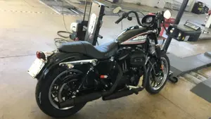 Harley-Davidson 883 R (2006 - 07) - XL 883R 
