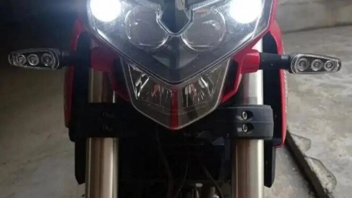 Benelli Tornado Naked T 125 (2017 - 20)  (2)