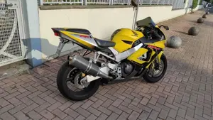Honda CBR 1000 F (1999 - 00)  (3)