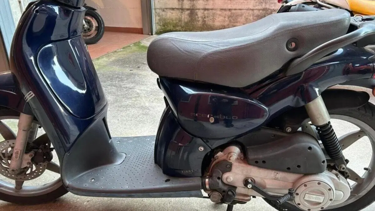 Aprilia Scarabeo 50 2t (2008 - 17)  (2)