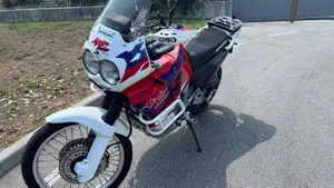Honda Africa Twin XRV 750 (1996 - 02)  (2)