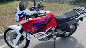 Honda Africa Twin XRV 750 (1996 - 02)  (3)