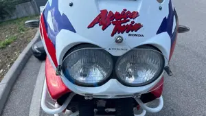Honda Africa Twin XRV 750 (1996 - 02)  (9)