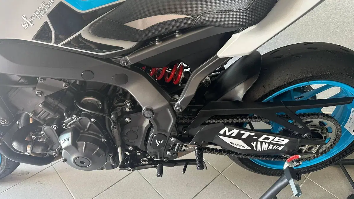 Yamaha MT-09 (2024 - 26)  (2)