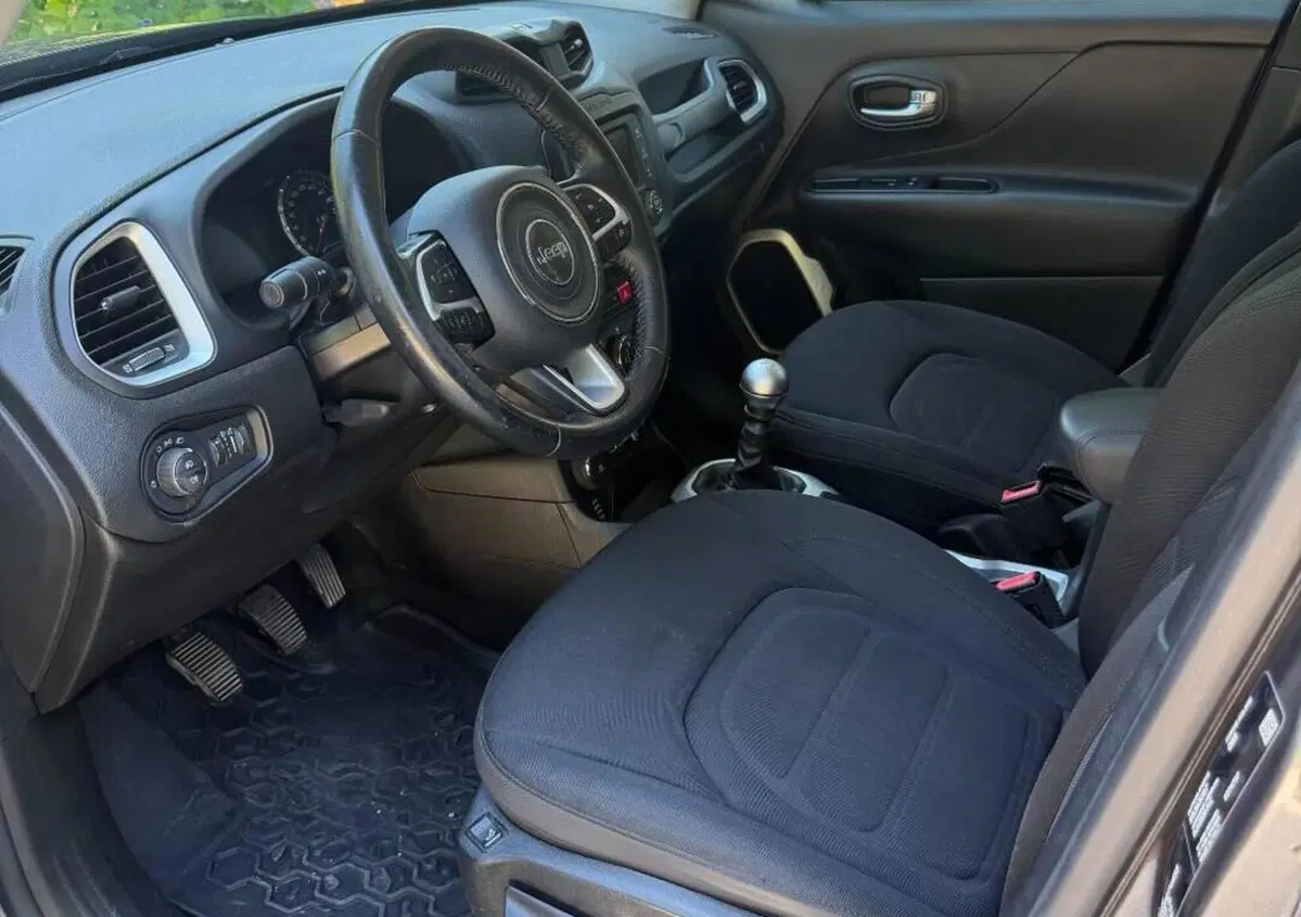 Jeep Renegade 2.0 Mjt 140CV 4WD Active Drive Limited (10)