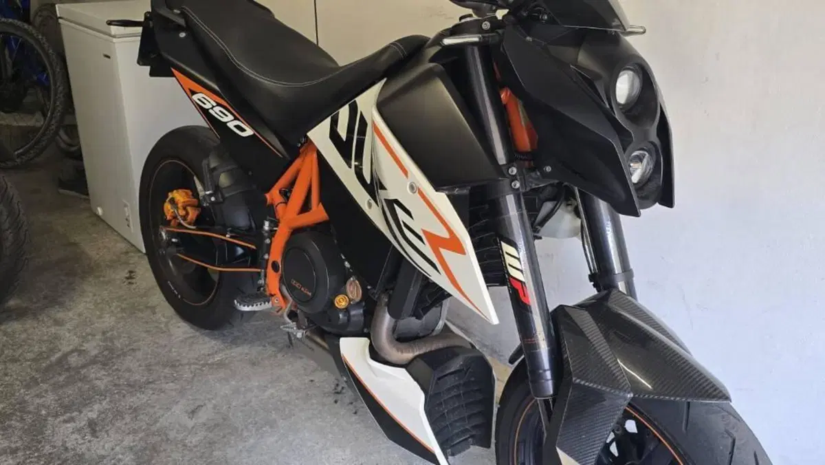 KTM 690 Duke R (2010 - 15)  (2)