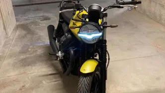Moto Guzzi V7 Stone (2021 - 24) usata