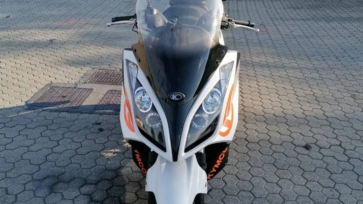 Kymco Downtown 300i (2009 - 17)  (2)