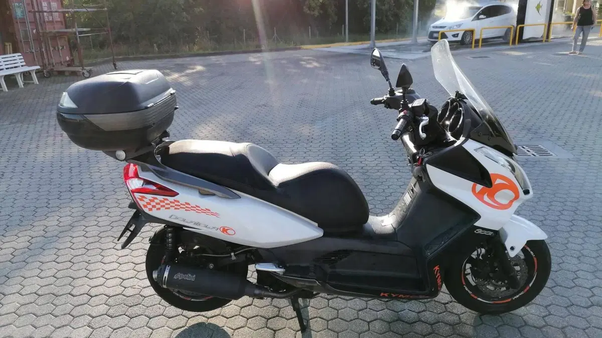 Kymco Downtown 300i (2009 - 17)  (3)
