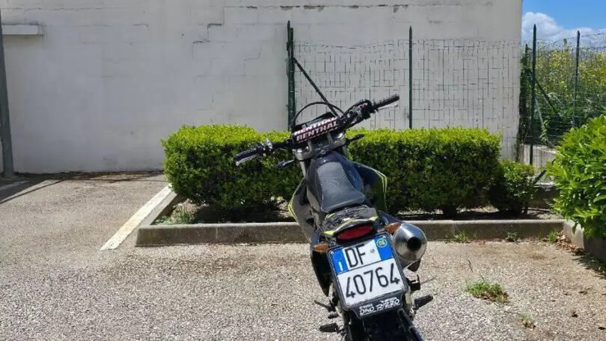Suzuki DR-Z 400 S (2000 - 06)  (2)