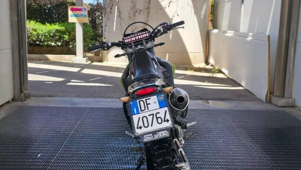 Suzuki DR-Z 400 S (2000 - 06)  (4)