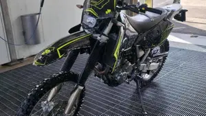 Suzuki DR-Z 400 S (2000 - 06)  (9)