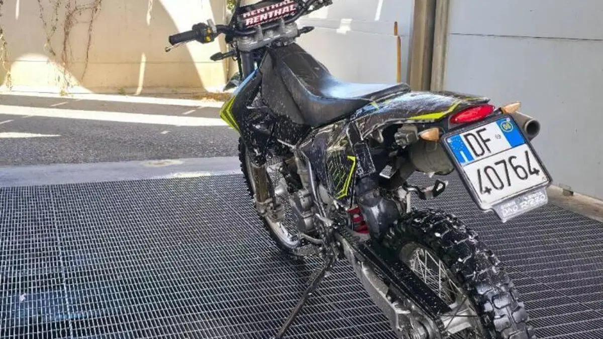 Suzuki DR-Z 400 S (2000 - 06)  (11)