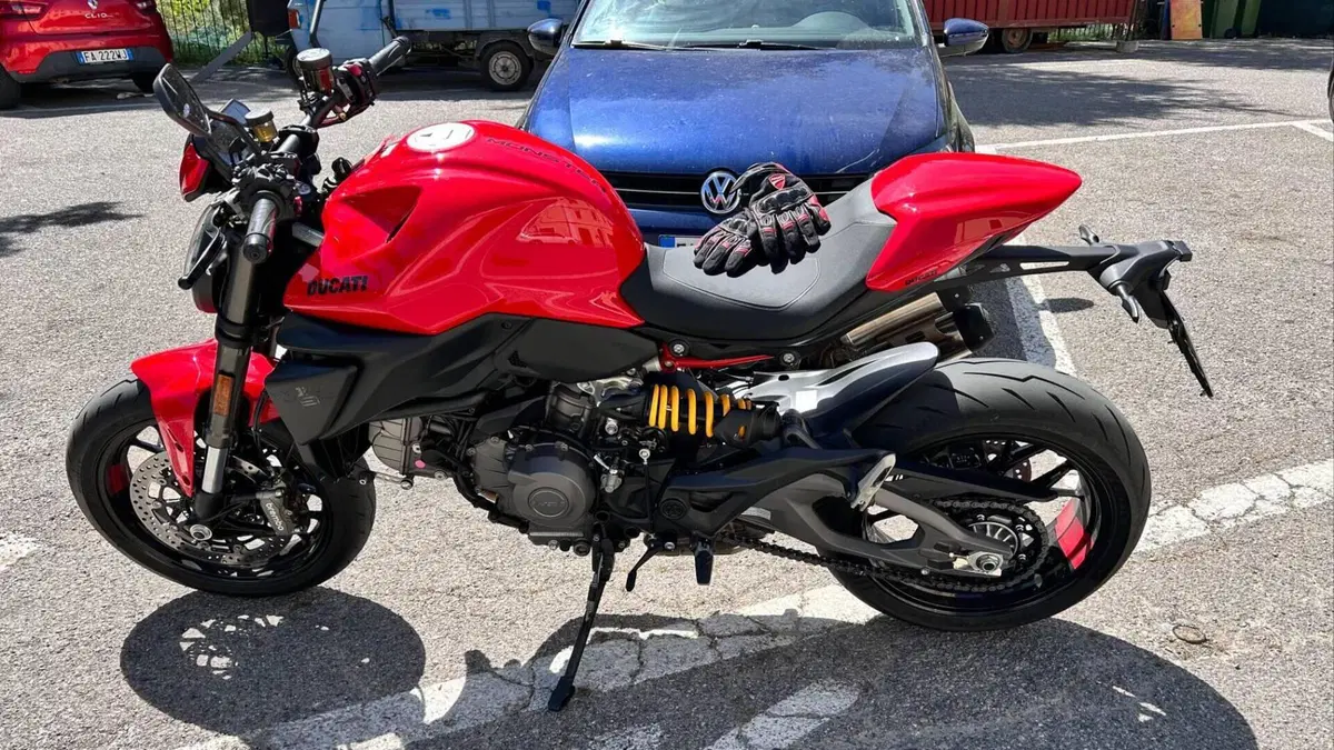 Ducati Monster 890 + (2026)  (2)