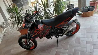 KTM 690 Supermoto usata
