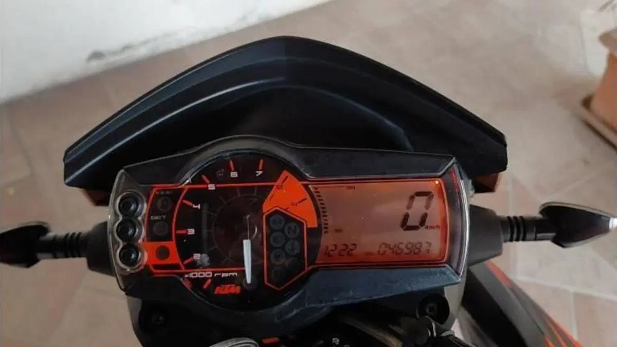 KTM 690 Supermoto  (3)