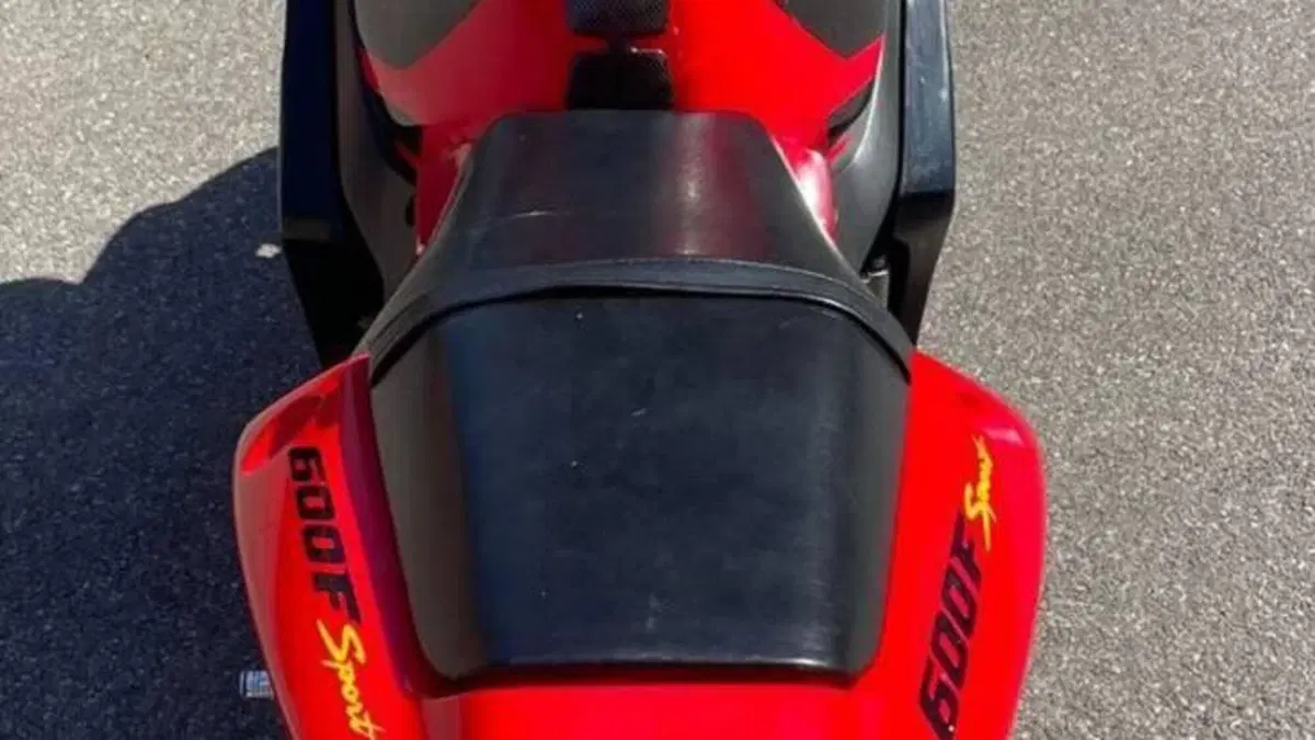 Honda CBR 600 F Sport  (3)
