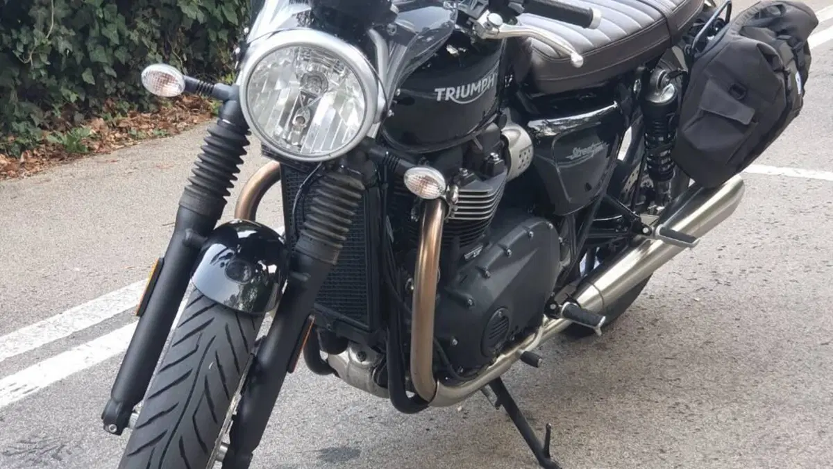 Triumph Street Twin 900 (2017 - 18)  (8)