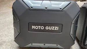 Moto Guzzi V85 Strada (2024 - 26)  (7)