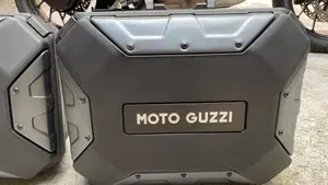 Moto Guzzi V85 Strada (2024 - 26)  (8)