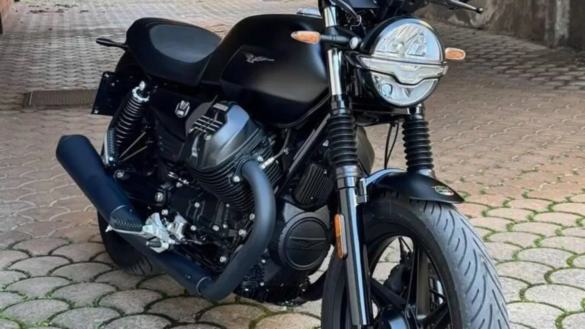 Moto Guzzi V7 Stone (2025 - 26)  (3)