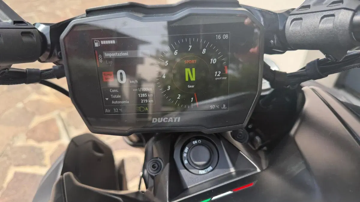 Ducati Diavel V4 (2023 - 26)  (6)