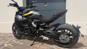 Ducati Diavel V4 (2023 - 26)  (12)