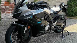 CFMOTO 675SR-R (2025 - 26) 