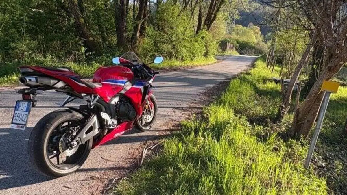 Honda CBR 600 RR (2024 - 26)  (3)