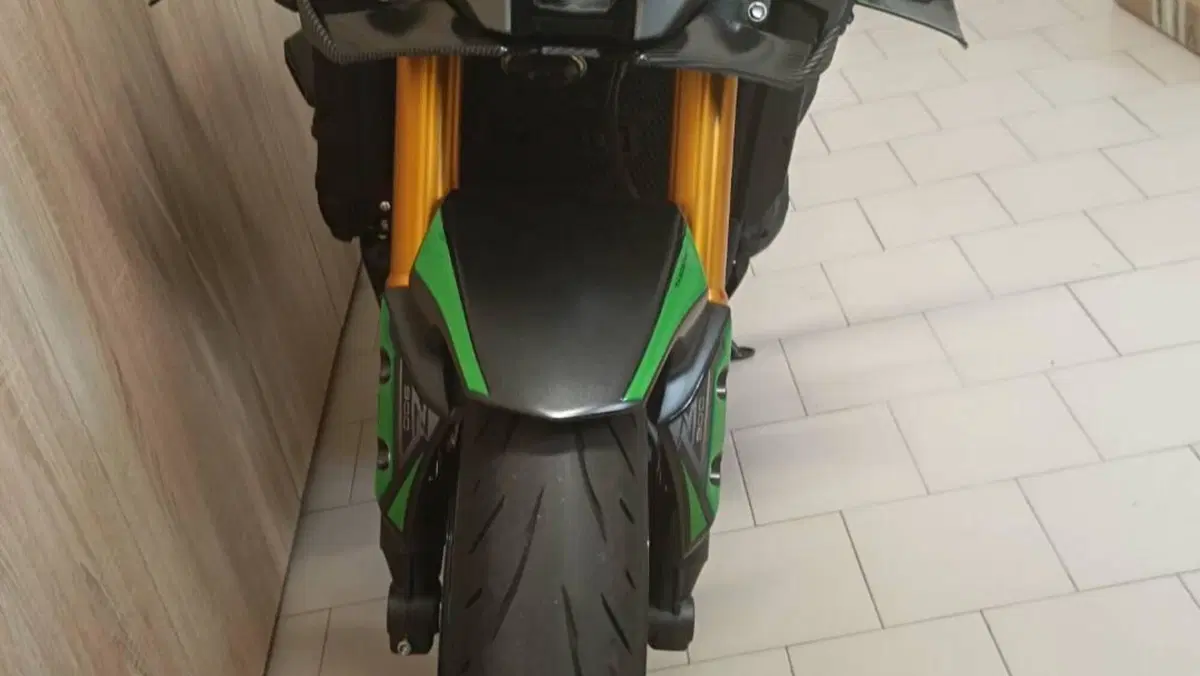Kawasaki Z 900 SE (2025 - 26)  (8)