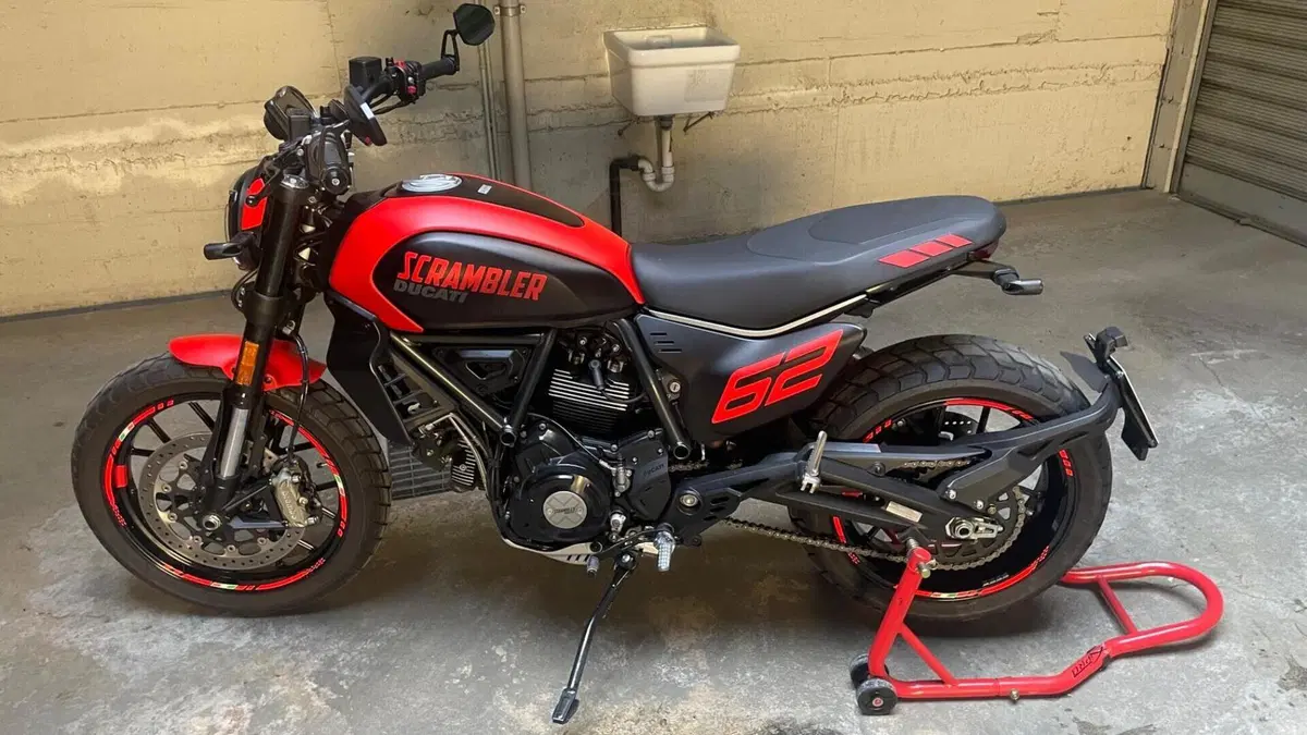 Ducati Scrambler 800 Full Throttle (2023 - 24)  (2)
