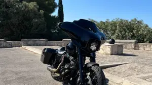 Harley-Davidson 107 Street Glide Special (2017 - 19) - FLHXS  (2)
