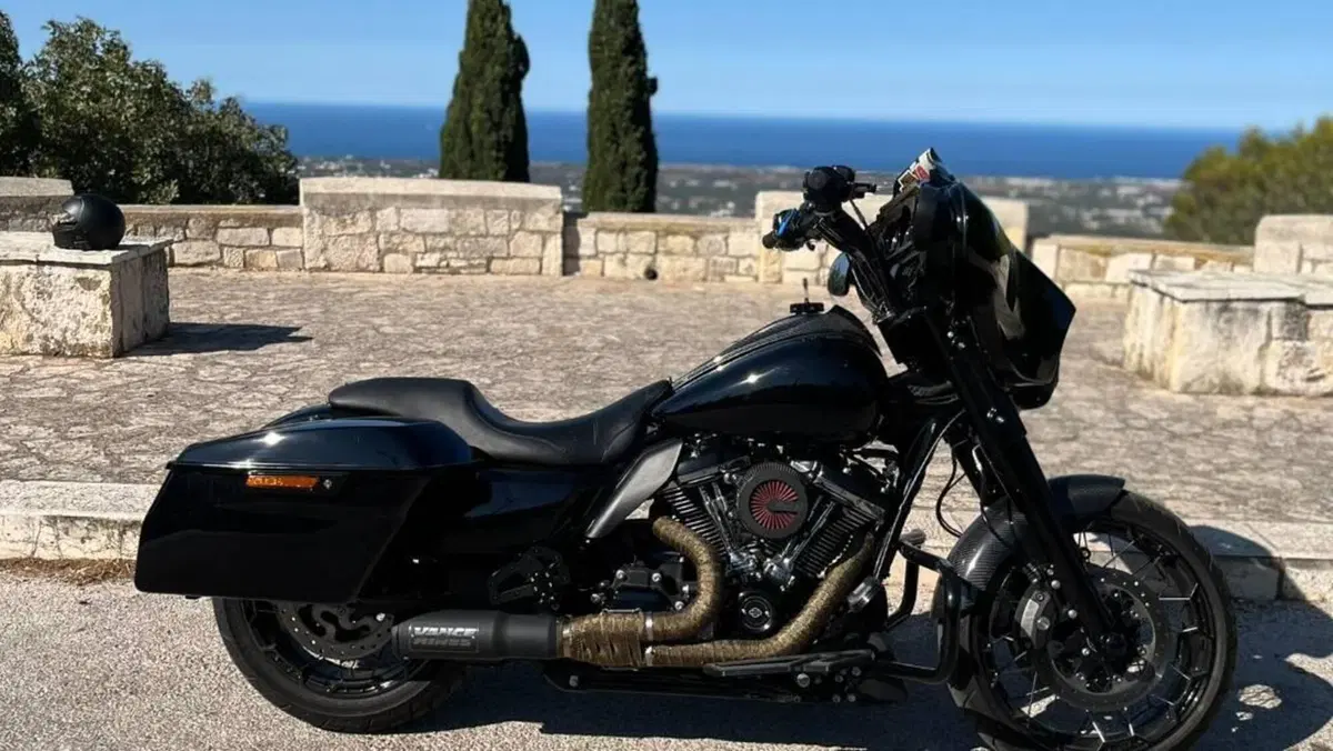 Harley-Davidson 107 Street Glide Special (2017 - 19) - FLHXS  (4)