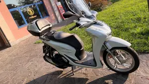 Honda SH 150i (2020 - 23)  (4)