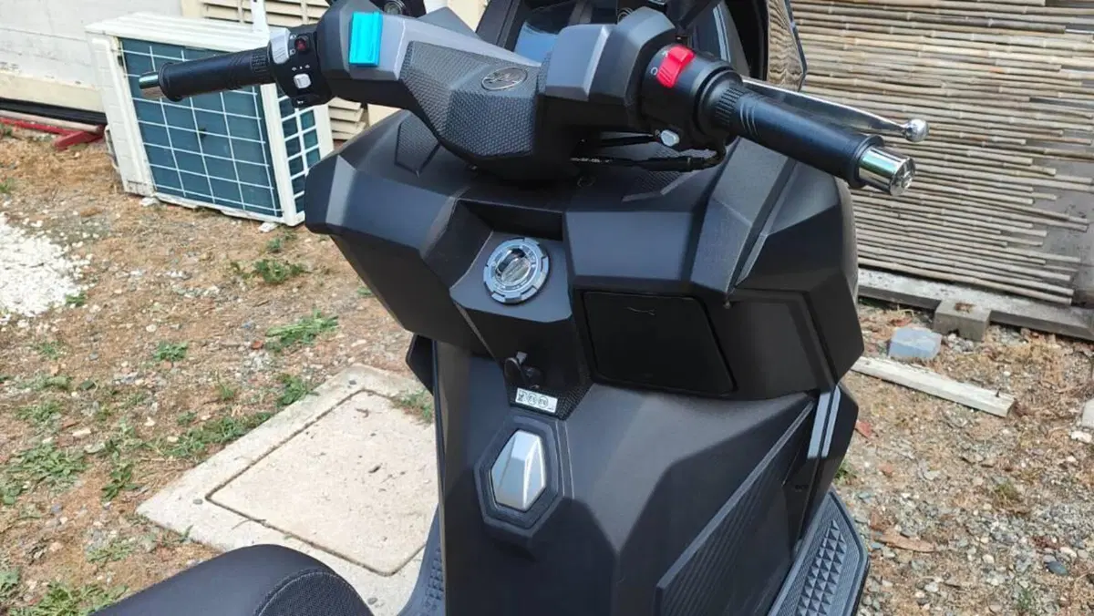 Sym Joyride 300 (2026)  (2)