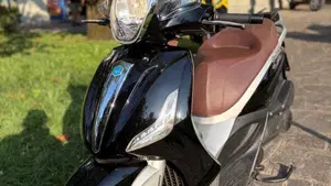 Piaggio Beverly 300 i.e. ABS-ASR (2016 - 20)  (4)